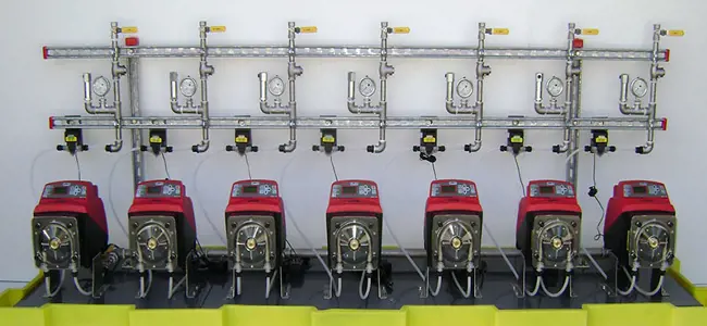 可靠Flowrox™计量泵被证明是更好的可靠性和准确计量泵聚乙二醇酸在水泥厂
