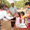 瓦尔梅特在印度SOS儿童村支持儿童教育